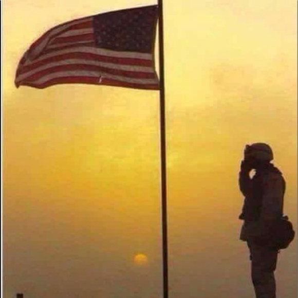 COMMENTS FULL like new listing - Picture 15 of 16